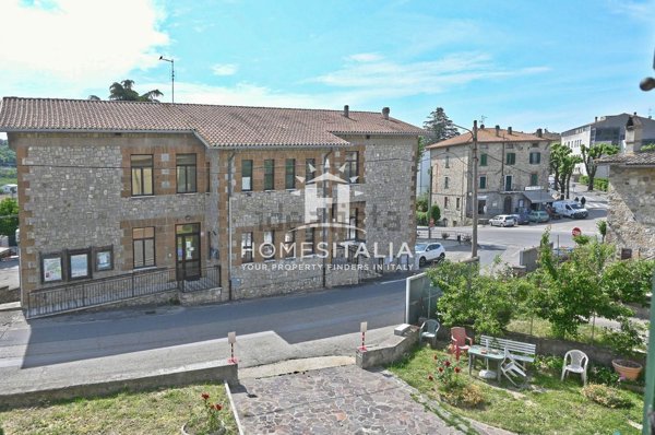 appartamento in vendita a Baschi