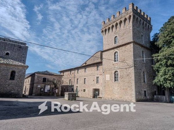 negozio in vendita a Baschi