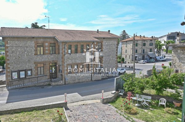 appartamento in vendita a Baschi