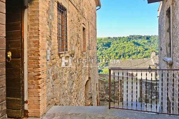 appartamento in vendita a Baschi