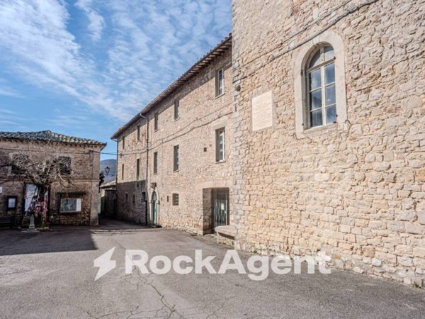 intera palazzina in vendita a Baschi