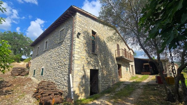 appartamento in vendita a Baschi