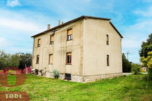 appartamento in vendita a Baschi