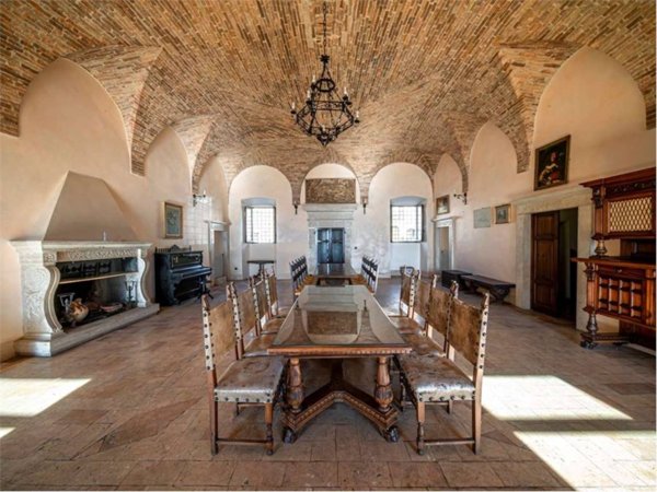 casa indipendente in vendita a Baschi