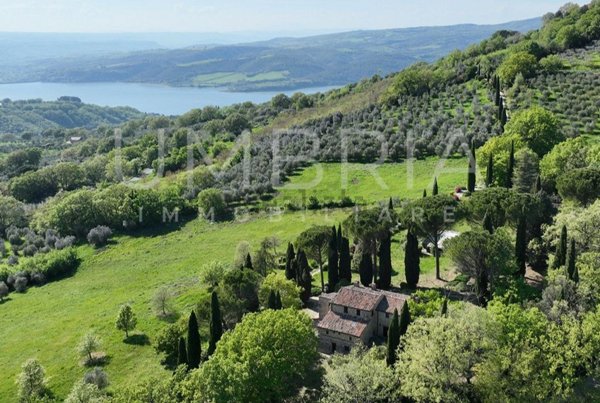 casale in vendita a Baschi