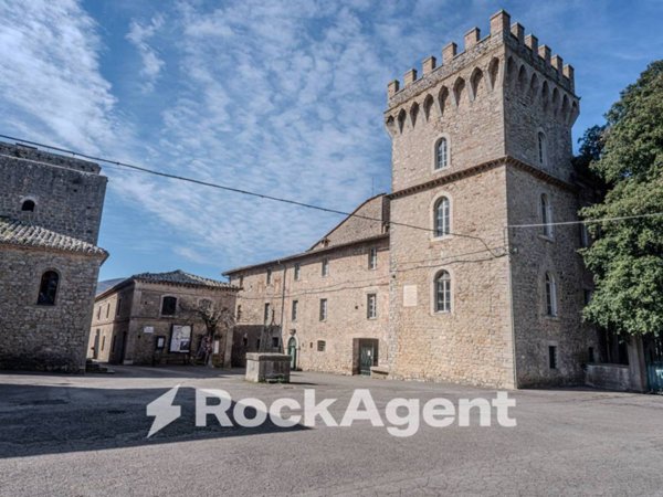 intera palazzina in vendita a Baschi