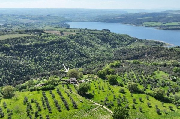 casale in vendita a Baschi