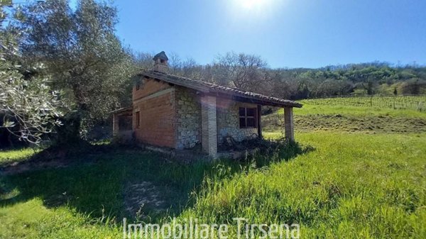 casa indipendente in vendita a Baschi
