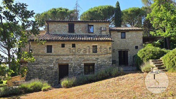 casa indipendente in vendita a Baschi