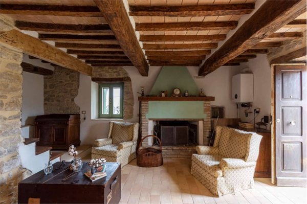 casa indipendente in vendita a Baschi