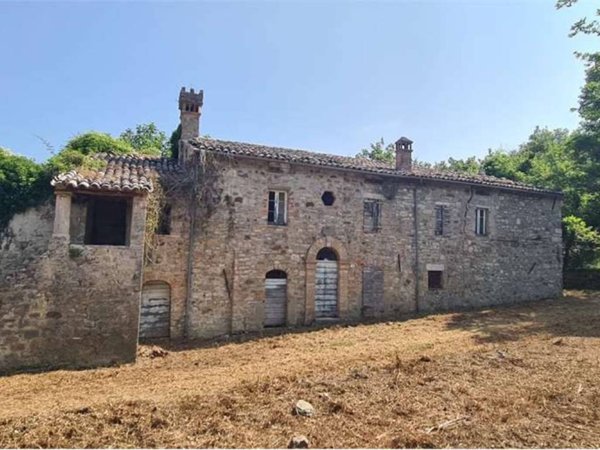 casa indipendente in vendita a Baschi