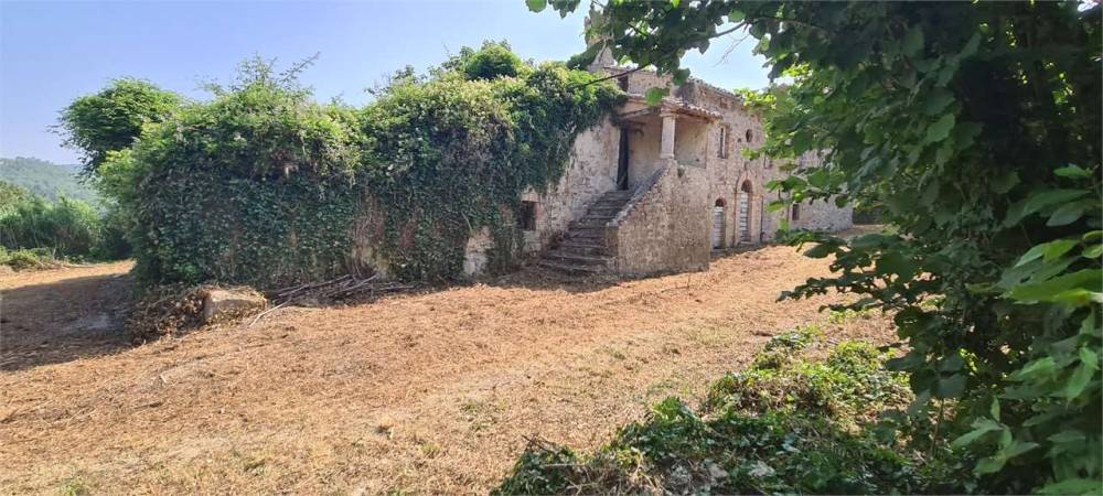 casa indipendente in vendita a Baschi