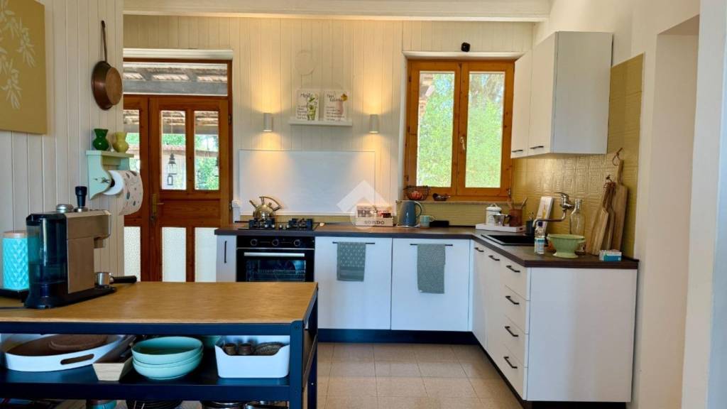 casa indipendente in vendita a Baschi
