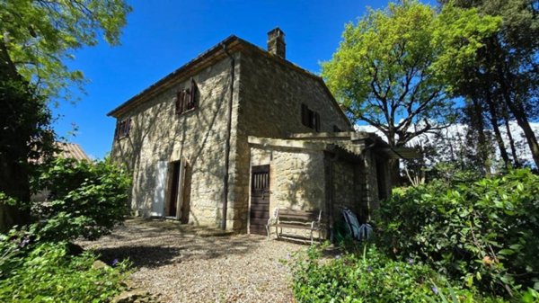 casa indipendente in vendita a Baschi