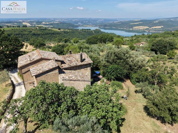 casa indipendente in vendita a Baschi