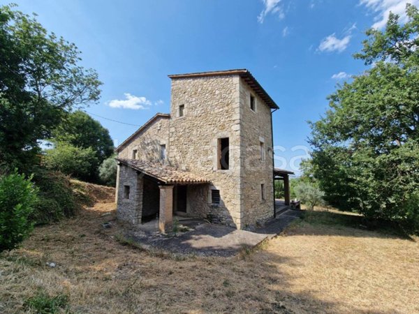 casa indipendente in vendita a Baschi