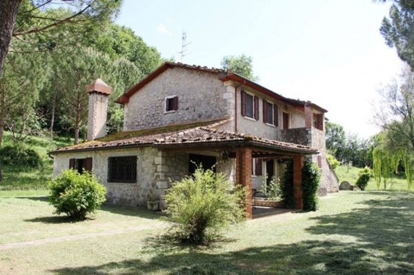 casa indipendente in vendita a Baschi