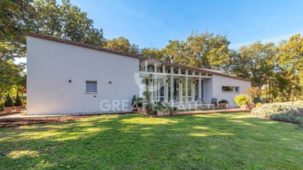casa indipendente in vendita a Baschi