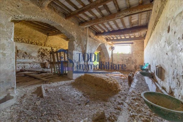 appartamento in vendita a Baschi