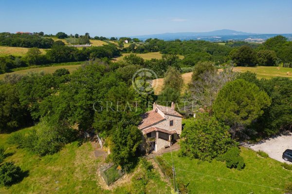 casa indipendente in vendita a Calvi dell'Umbria
