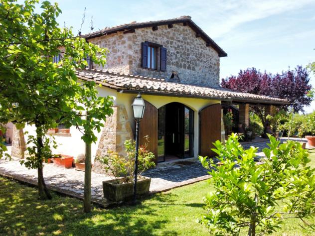 casa indipendente in vendita a Calvi dell'Umbria