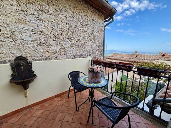 appartamento in vendita a Calvi dell'Umbria