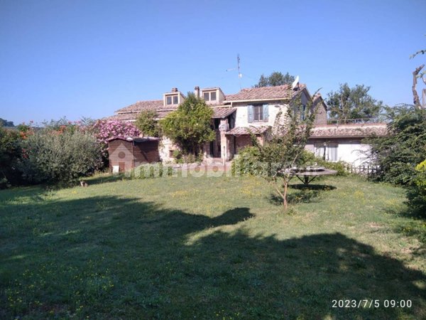 casa indipendente in vendita a Calvi dell'Umbria