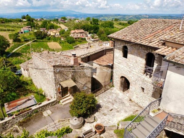 casa indipendente in vendita a Calvi dell'Umbria in zona Poggiolo