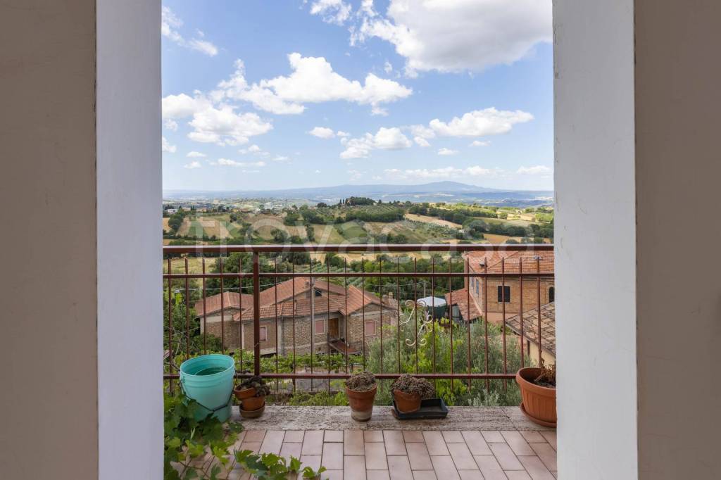 casa indipendente in vendita a Calvi dell'Umbria