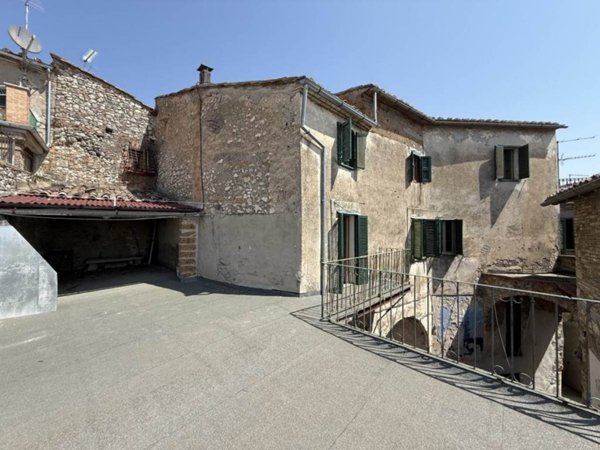 appartamento in vendita a Calvi dell'Umbria