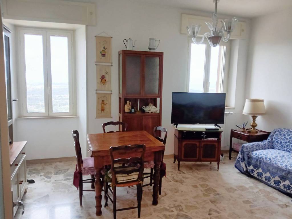 casa indipendente in vendita a Calvi dell'Umbria