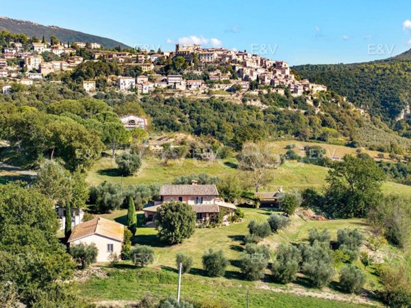casa indipendente in vendita a Calvi dell'Umbria