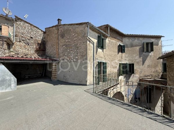 appartamento in vendita a Calvi dell'Umbria