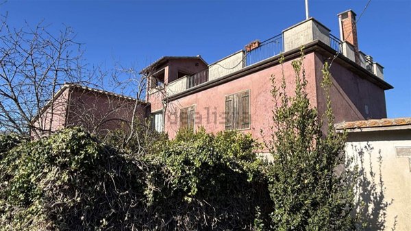 casa indipendente in vendita a Calvi dell'Umbria in zona Santa Maria della Neve