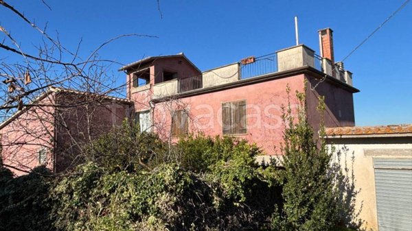 casa indipendente in vendita a Calvi dell'Umbria