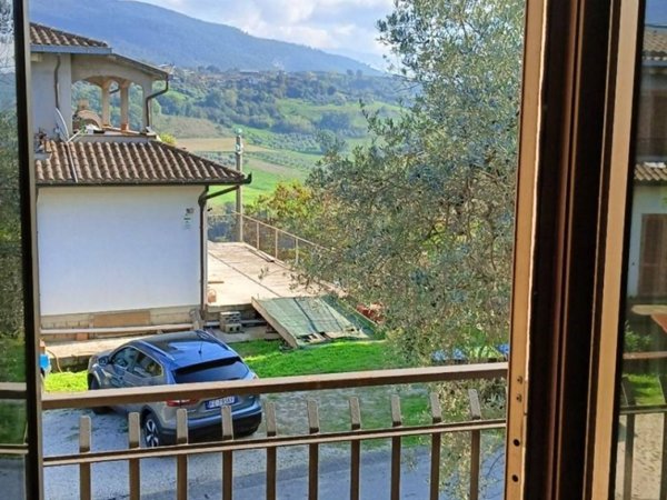 casa indipendente in vendita a Calvi dell'Umbria