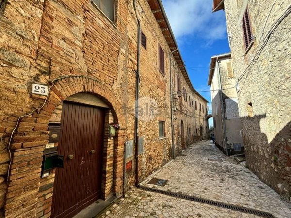 appartamento in vendita a Calvi dell'Umbria