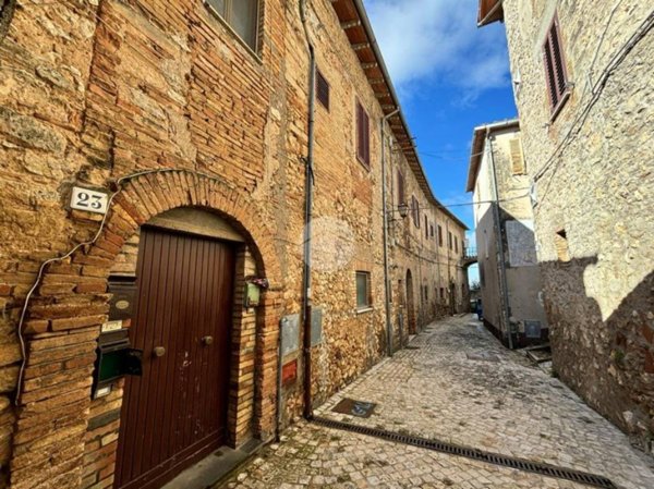 appartamento in vendita a Calvi dell'Umbria