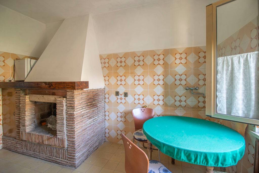 casa indipendente in vendita a Calvi dell'Umbria in zona Poggiolo