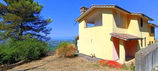 casa indipendente in vendita a Calvi dell'Umbria