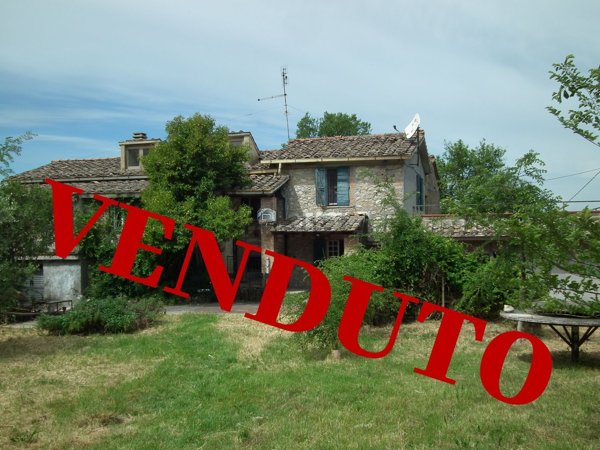 casale in vendita a Calvi dell'Umbria