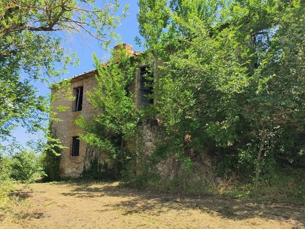 casale in vendita a Calvi dell'Umbria
