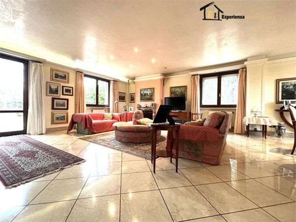 casa indipendente in vendita a Calvi dell'Umbria