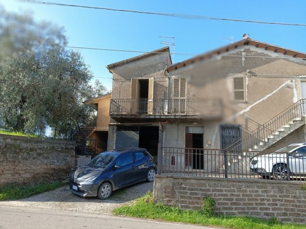 casa indipendente in vendita a Calvi dell'Umbria in zona Santa Maria della Neve