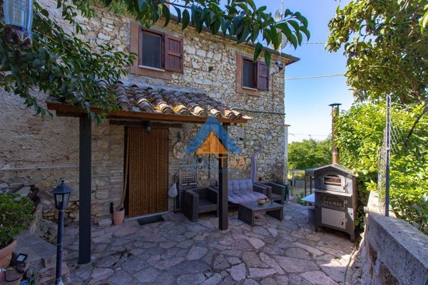 appartamento in vendita a Calvi dell'Umbria