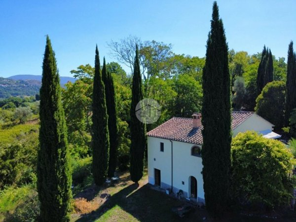 casa indipendente in vendita a Calvi dell'Umbria in zona Santa Maria della Neve