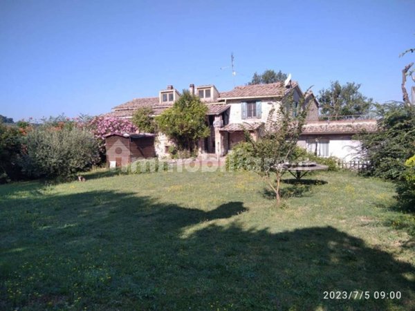 casa indipendente in vendita a Calvi dell'Umbria in zona Santa Maria della Neve