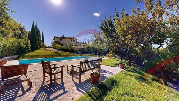 casa indipendente in vendita a Calvi dell'Umbria in zona Santa Maria della Neve