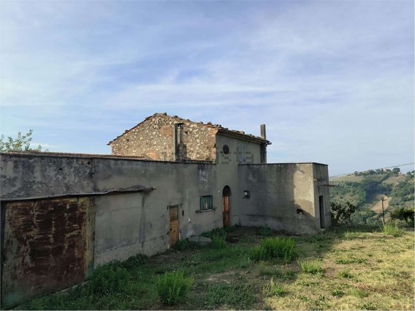 casa indipendente in vendita a Calvi dell'Umbria in zona Santa Maria della Neve