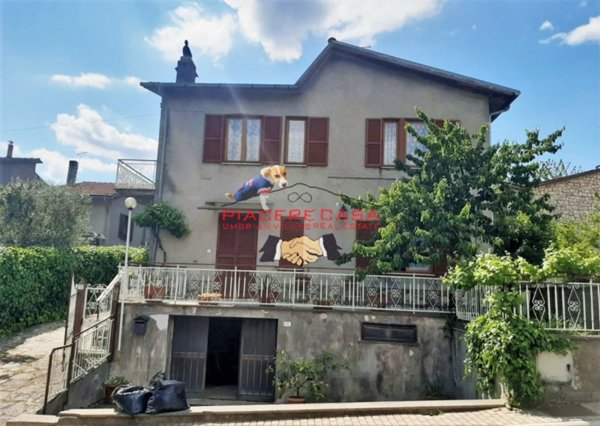 casa indipendente in vendita a Castel Giorgio